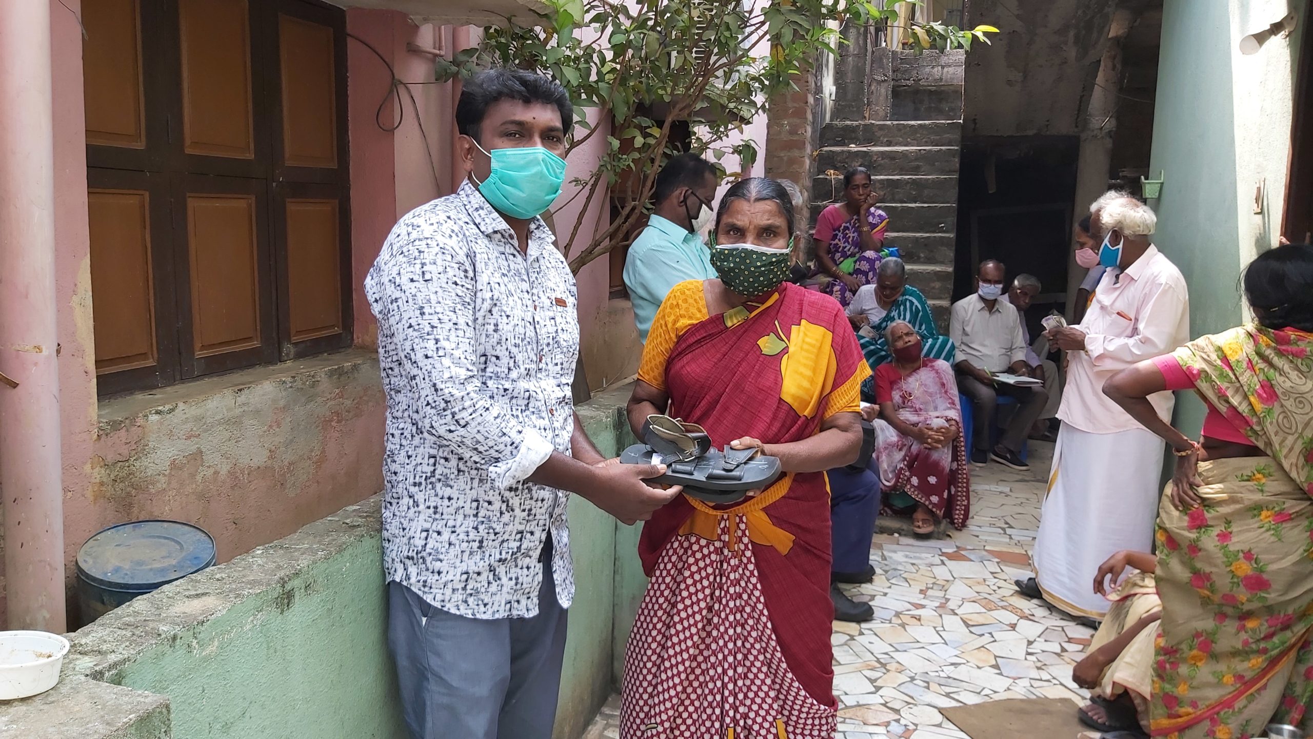 Praying through leprosy, one day at a time – Pushparani’s story